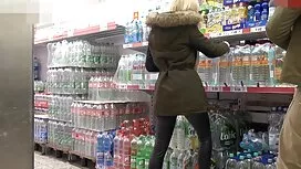 L'uomo ha messo il s ...