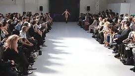 Giovane angela Grand ...