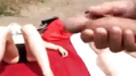 Una giovane ragazza  ...