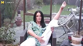 Un giovane video por ...